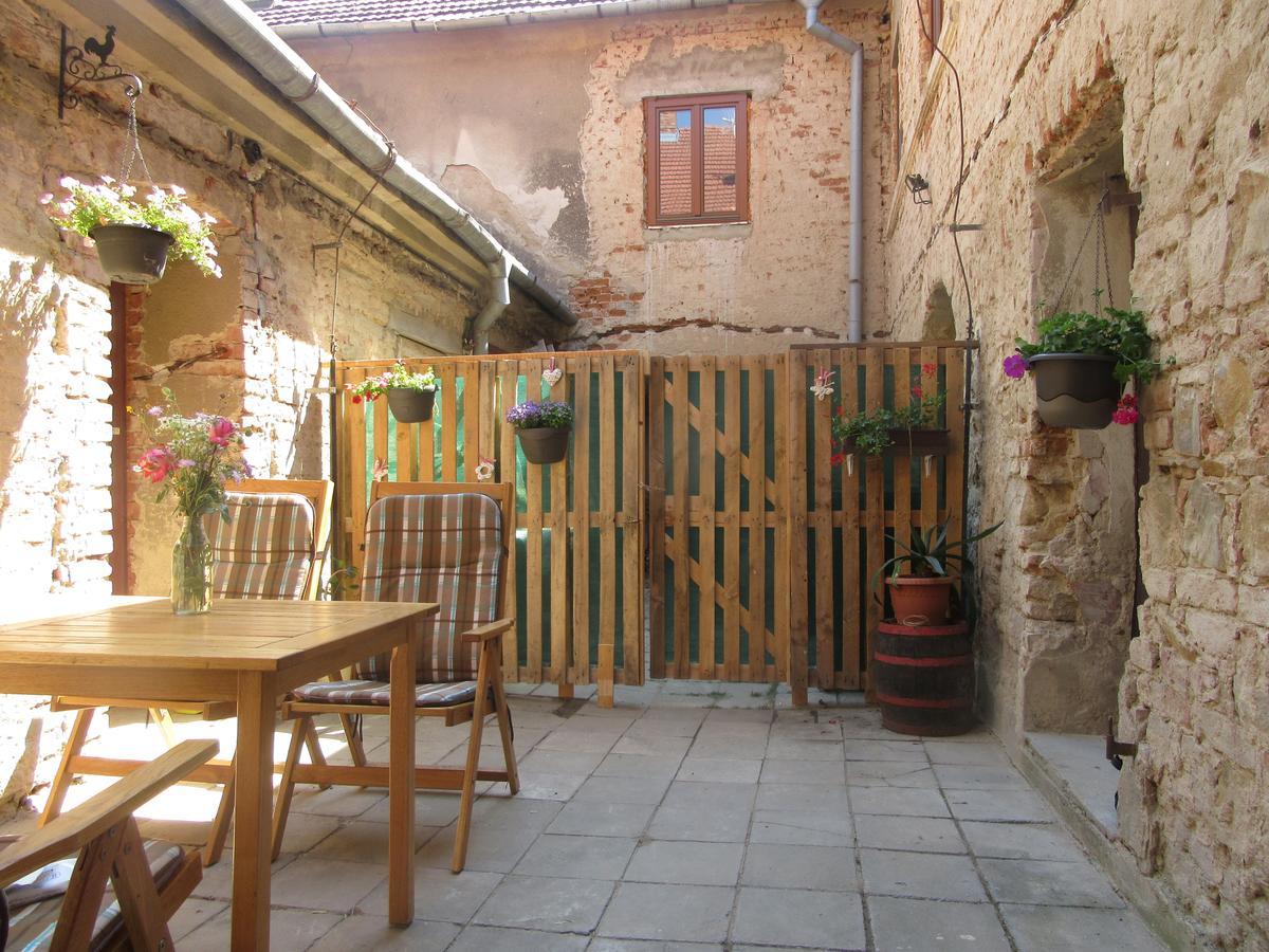 Apartmán U Kostela Veselí nad Moravou Exterior foto